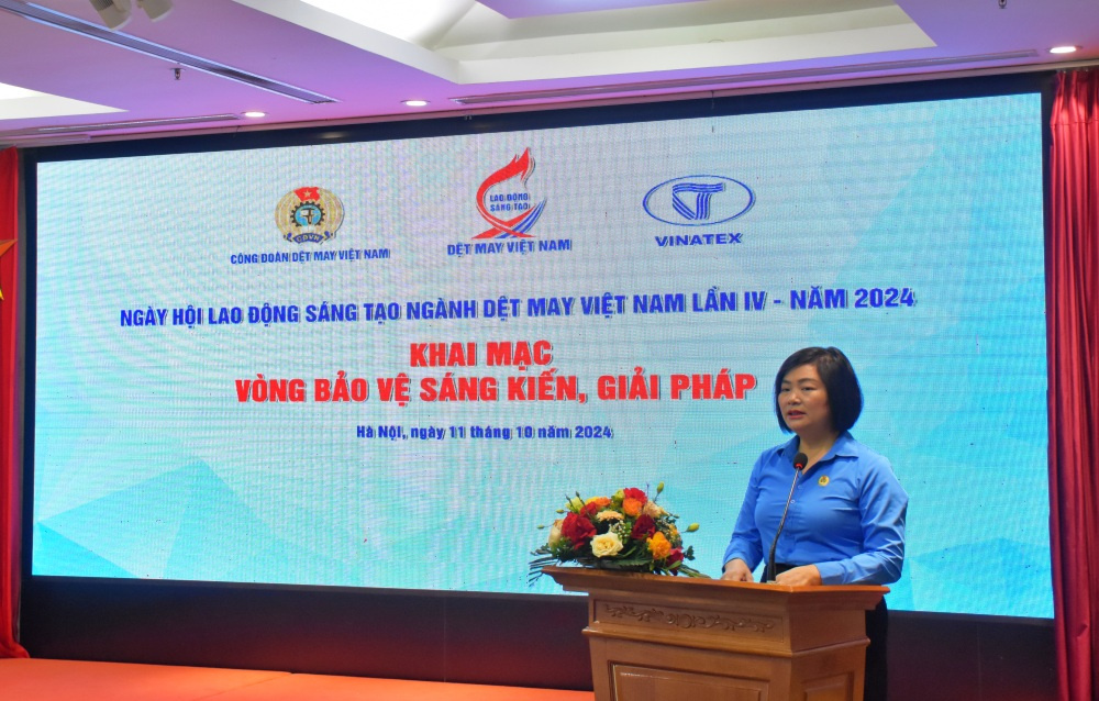 bà Phạm thị thanh Tâm phát biểu tại Ngày hội lao động sáng tạo