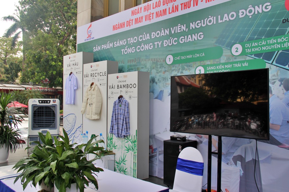 trưng bày