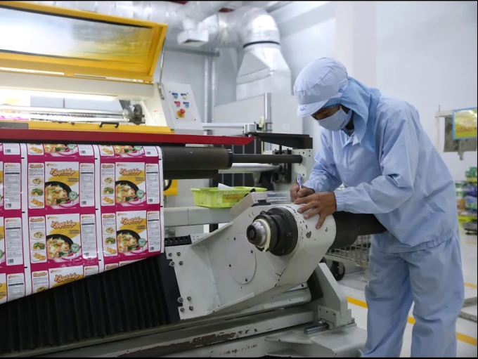 Dây chuyền sản xuất bao bì thực phẩm của Nhựa Rạng Đông. Ảnh: RDP