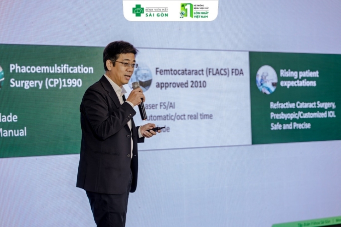 Thạc sĩ, bác sĩ chuyên khoa 1 Nguyễn Phú Tùng phát biểu tại sự kiện. Ảnh: Mắt Sài Gòn